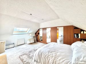 Photo 6- click for photo gallery